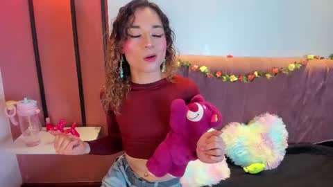 seraphine_nyx online show from July 25, 2026, 9:34 pm