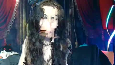 Seraphin Munster online show from January 1, 2025, 8:37 pm