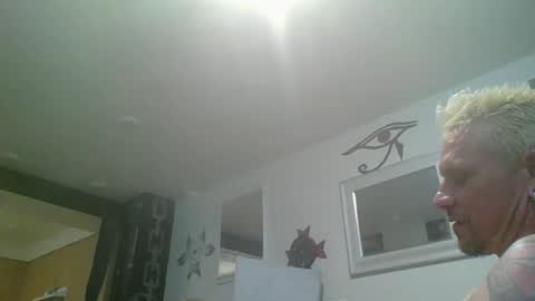 seraphyx33 online show from September 18, 2025, 11:29 pm