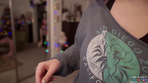 Snapshot of serareads chatting on December 22, 2024, 5:45 am SeraReads online show from December 22, 2024, 5:45 am