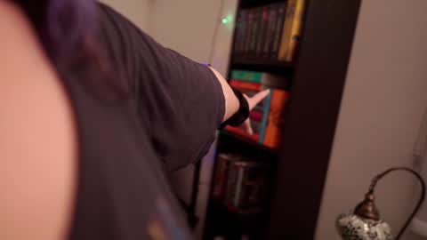 Snapshot of serareads chatting on December 28, 2024, 5:55 am SeraReads online show from December 28, 2024, 5:55 am