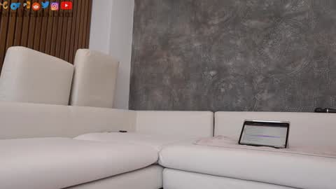 Snapshot of serareads chatting on September 10, 2025, 9:09 am SeraReads online show from September 10, 2025, 9:09 am