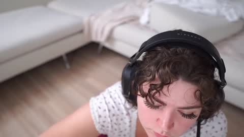 Snapshot of serareads chatting on September 17, 2025, 3:35 pm SeraReads online show from September 17, 2025, 3:35 pm