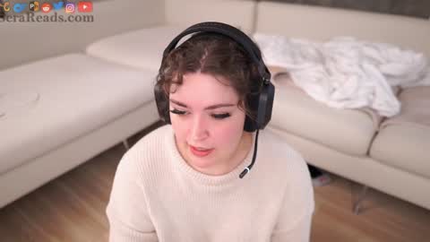 Snapshot of serareads chatting on October 5, 2025, 12:36 pm SeraReads online show from October 5, 2025, 12:36 pm