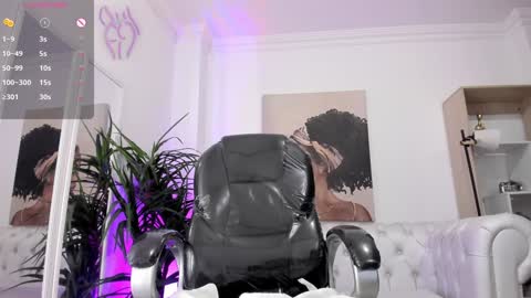 Snapshot of serena___ chatting on January 29, 2025, 6:22 am serena___ online show from January 29, 2025, 6:22 am