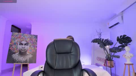 Snapshot of serena___ chatting on October 24, 2025, 6:48 pm serena___ online show from October 24, 2025, 6:48 pm