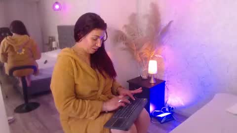 Serena online show from June 24, 2026, 10:53 pm