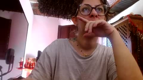 Snapshot of serena_xyz chatting on May 31, 2026, 1:40 pm Serena Xyz online show from May 31, 2026, 1:40 pm