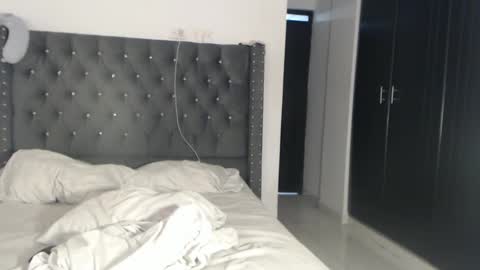 Snapshot of serenaroussee chatting on December 15, 2024, 2:41 am sararoussee online show from December 15, 2024, 2:41 am