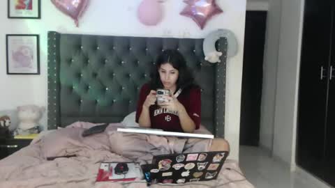 Snapshot of serenaroussee chatting on March 6, 2025, 2:09 am sararoussee online show from March 6, 2025, 2:09 am