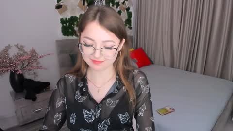 Ophelia online show from February 4, 2025, 7:11 pm