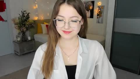 Ophelia online show from February 6, 2025, 4:36 pm