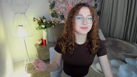 Ophelia online show from November 22, 2025, 7:35 pm