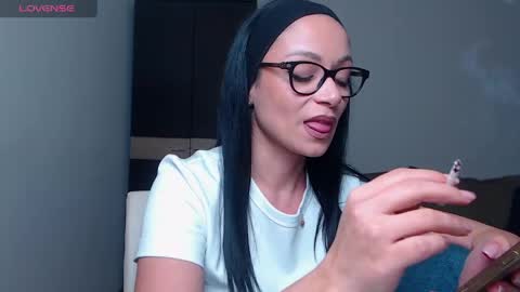 SereneSophi online show from March 24, 2026, 9:03 am