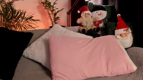 Snapshot of serenity_day chatting on December 7, 2024, 12:52 am Serenity online show from December 7, 2024, 12:52 am