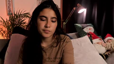 Snapshot of serenity_day chatting on December 12, 2024, 1:43 am Serenity online show from December 12, 2024, 1:43 am