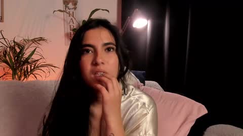 Snapshot of serenity_day chatting on February 19, 2025, 5:38 am Serenity online show from February 19, 2025, 5:38 am