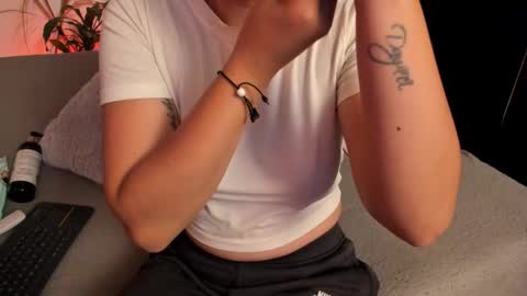 Snapshot of serenity_day chatting on September 24, 2025, 1:53 am Serenity online show from September 24, 2025, 1:53 am