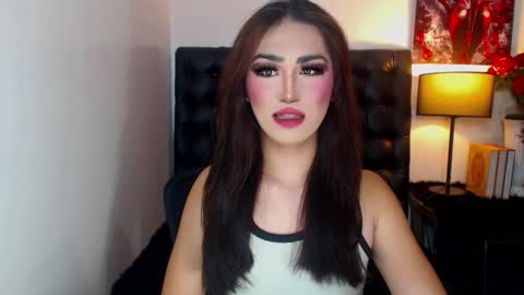 serenitykross_ online show from September 9, 2025, 8:36 am