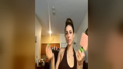 Snapshot of serenityroseee chatting on June 13, 2026, 9:02 pm serenityroseee online show from June 13, 2026, 9:02 pm