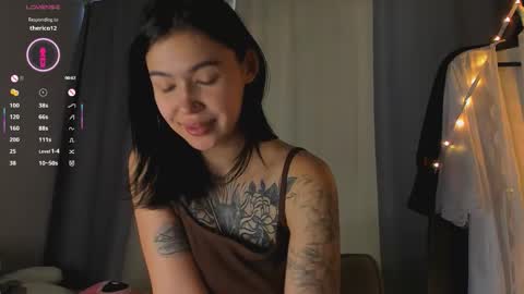 Snapshot of sergantt53 chatting on October 8, 2025, 3:15 am Ariana online show from October 8, 2025, 3:15 am