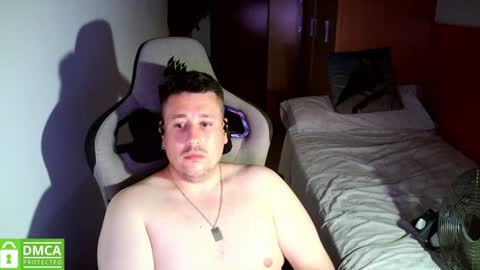 Snapshot of sergio95n chatting on June 27, 2026, 12:15 am Pollos online show from June 27, 2026, 12:15 am