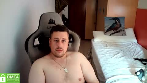 Snapshot of sergio95n chatting on June 28, 2026, 2:01 pm Pollos online show from June 28, 2026, 2:01 pm