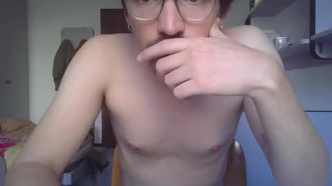 Snapshot of servandomier chatting on December 6, 2024, 8:37 am mier online show from December 6, 2024, 8:37 am