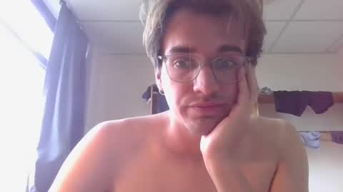 Snapshot of servandomier chatting on March 6, 2025, 2:51 pm mier online show from March 6, 2025, 2:51 pm