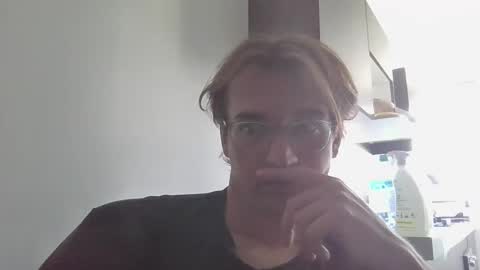 Snapshot of servandomier chatting on February 10, 2026, 3:38 pm mier online show from February 10, 2026, 3:38 pm