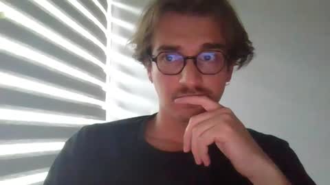 Snapshot of servandomier chatting on June 22, 2026, 11:13 pm mier online show from June 22, 2026, 11:13 pm