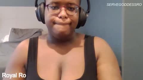 Snapshot of servegoddessro chatting on May 2, 2026, 7:08 pm servegoddessro online show from May 2, 2026, 7:08 pm