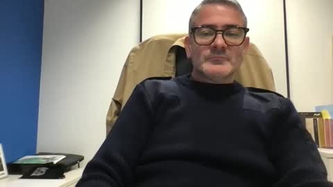 sesamechris92 online show from November 26, 2025, 5:03 pm