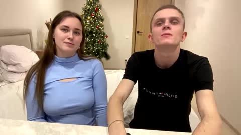 Snapshot of sescouple chatting on January 11, 2025, 6:01 pm sescouple online show from January 11, 2025, 6:01 pm