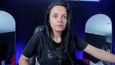 Snapshot of sesymilf chatting on November 15, 2025, 6:22 am LUCERO online show from November 15, 2025, 6:22 am