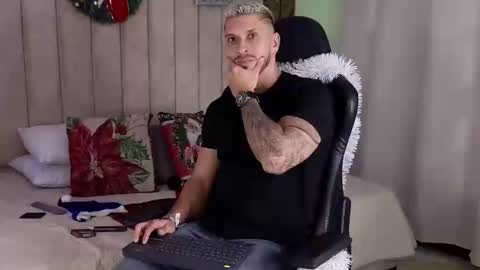 HEY IM SETH online show from December 30, 2024, 9:50 pm