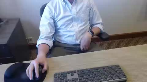 Snapshot of sethdoza chatting on May 27, 2026, 8:28 pm sethdoza online show from May 27, 2026, 8:28 pm