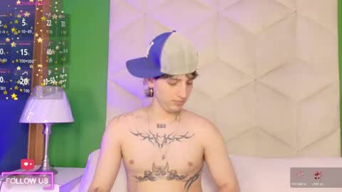 sett_and_gwen online show from May 26, 2026, 4:19 am