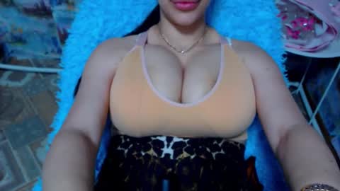 seu_cute online show from September 8, 2025, 3:33 pm