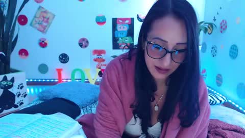 Snapshot of seuctive_woman57 chatting on January 7, 2025, 6:03 pm samy online show from January 7, 2025, 6:03 pm