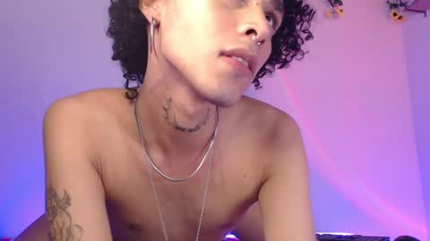 Snapshot of seven7xis chatting on March 8, 2025, 7:16 am Alexis online show from March 8, 2025, 7:16 am