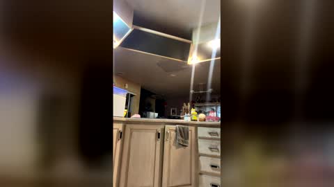 Snapshot of sex_5lave chatting on February 4, 2026, 10:21 am sex_5lave online show from February 4, 2026, 10:21 am