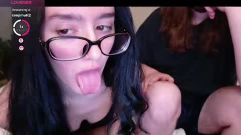 Violet online show from June 9, 2026, 3:40 am