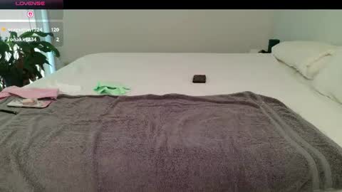 Violet online show from June 13, 2026, 8:18 pm