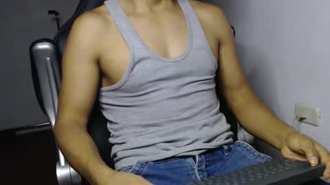 Snapshot of sexatlexx chatting on January 19, 2025, 1:43 am arnold online show from January 19, 2025, 1:43 am