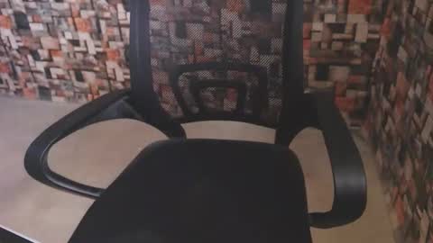 Snapshot of sexatlexx chatting on October 4, 2025, 2:37 pm arnold online show from October 4, 2025, 2:37 pm