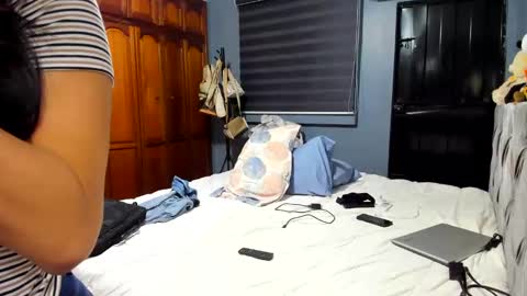 Snapshot of sexefantasia chatting on October 26, 2025, 12:49 am HEY GUYS KEVIAM I MY NEW TWITTER IS anitalautter26 imstagran anitalautter26 officialOFanitalautter online show from October 26, 2025, 12:49 am