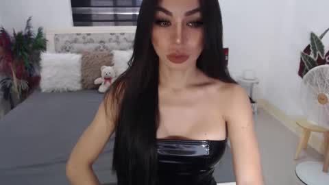 Snapshot of sexenchantresstgirl chatting on January 20, 2025, 3:15 am Mistress Maria online show from January 20, 2025, 3:15 am
