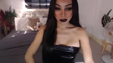 Snapshot of sexenchantresstgirl chatting on January 27, 2025, 12:33 am Mistress Maria online show from January 27, 2025, 12:33 am