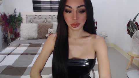 Snapshot of sexenchantresstgirl chatting on February 3, 2025, 3:53 am Mistress Maria online show from February 3, 2025, 3:53 am